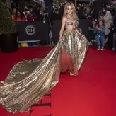 Sabrina Carpenter голая #0214