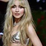 Sabrina Carpenter голая #0216