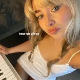 Sabrina Carpenter голая #0481