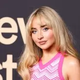 Sabrina Carpenter голая #0801