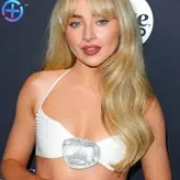 Sabrina Carpenter голая #0880