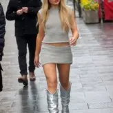 Sabrina Carpenter голая #0960