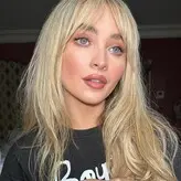 Sabrina Carpenter голая #0987