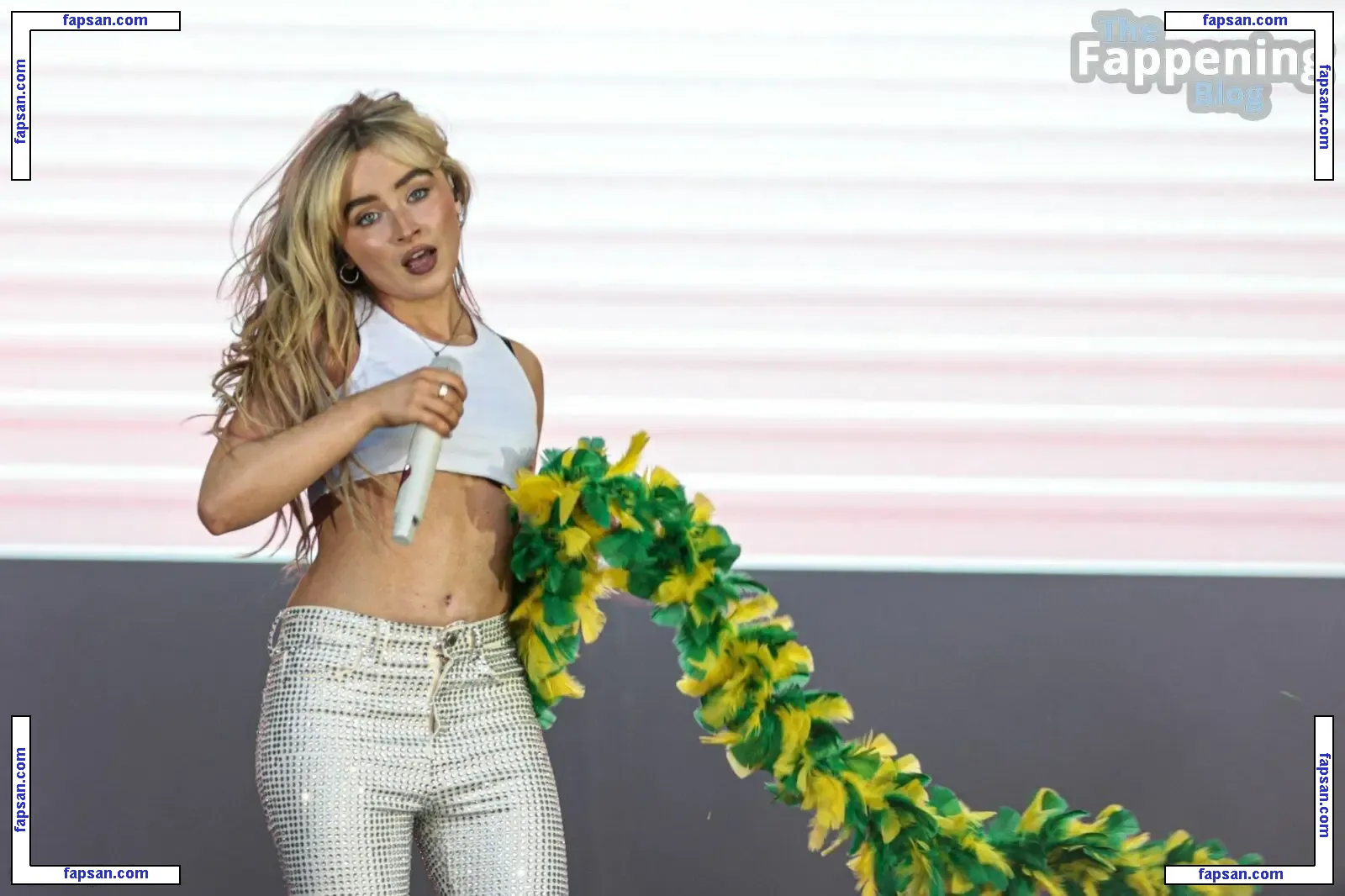 Sabrina Carpenter голая фото #1433 с Онлифанс