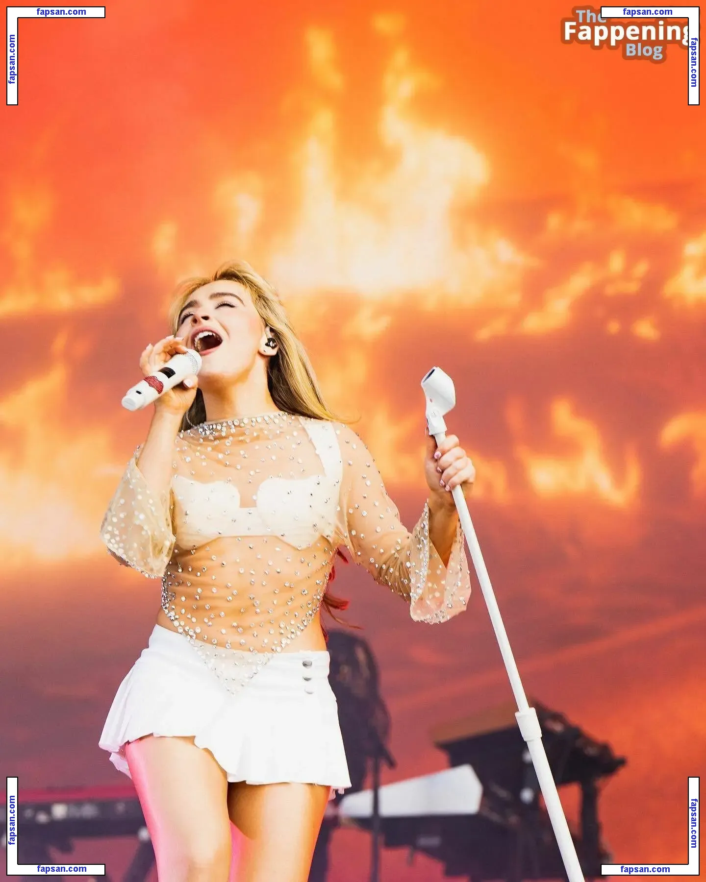 Sabrina Carpenter голая фото #1555 с Онлифанс