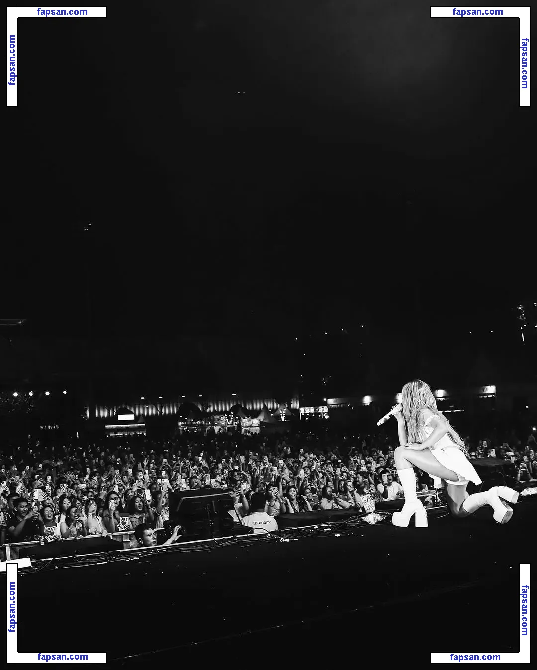 Sabrina Carpenter голая фото #1680 с Онлифанс