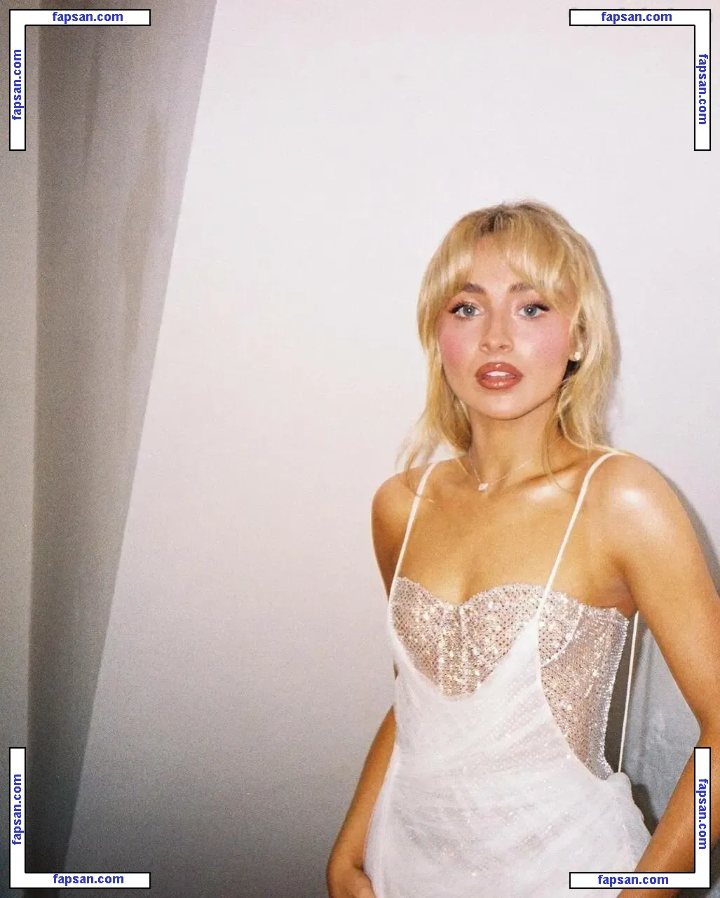 Sabrina Carpenter nude photo #1894 from OnlyFans