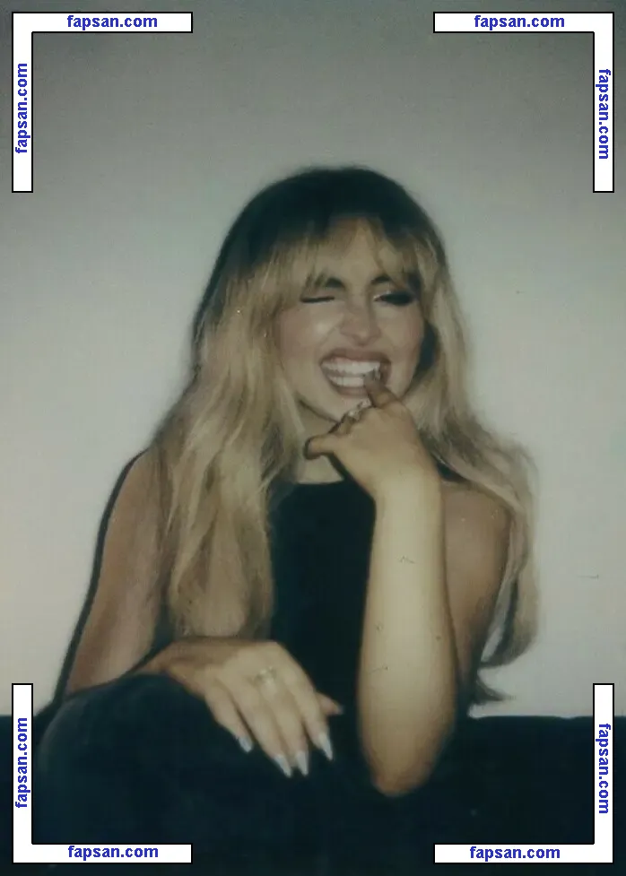 Sabrina Carpenter голая фото #1985 с Онлифанс