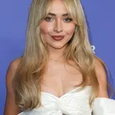 Sabrina Carpenter голая #1018