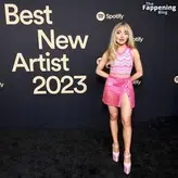 Sabrina Carpenter голая #1141