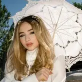 Sabrina Carpenter голая #1217