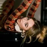 Sabrina Carpenter голая #1221