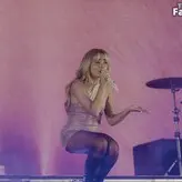 Sabrina Carpenter голая #1349