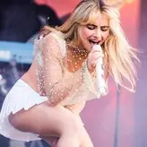 Sabrina Carpenter голая #1550