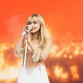 Sabrina Carpenter голая #1552