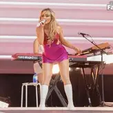 Sabrina Carpenter голая #1615