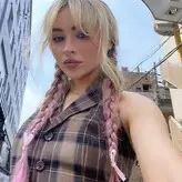 Sabrina Carpenter голая #1646