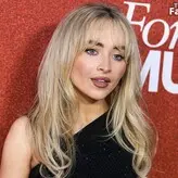 Sabrina Carpenter голая #1792