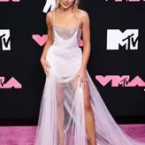 Sabrina Carpenter голая #1933