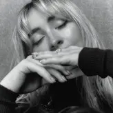 Sabrina Carpenter голая #1978