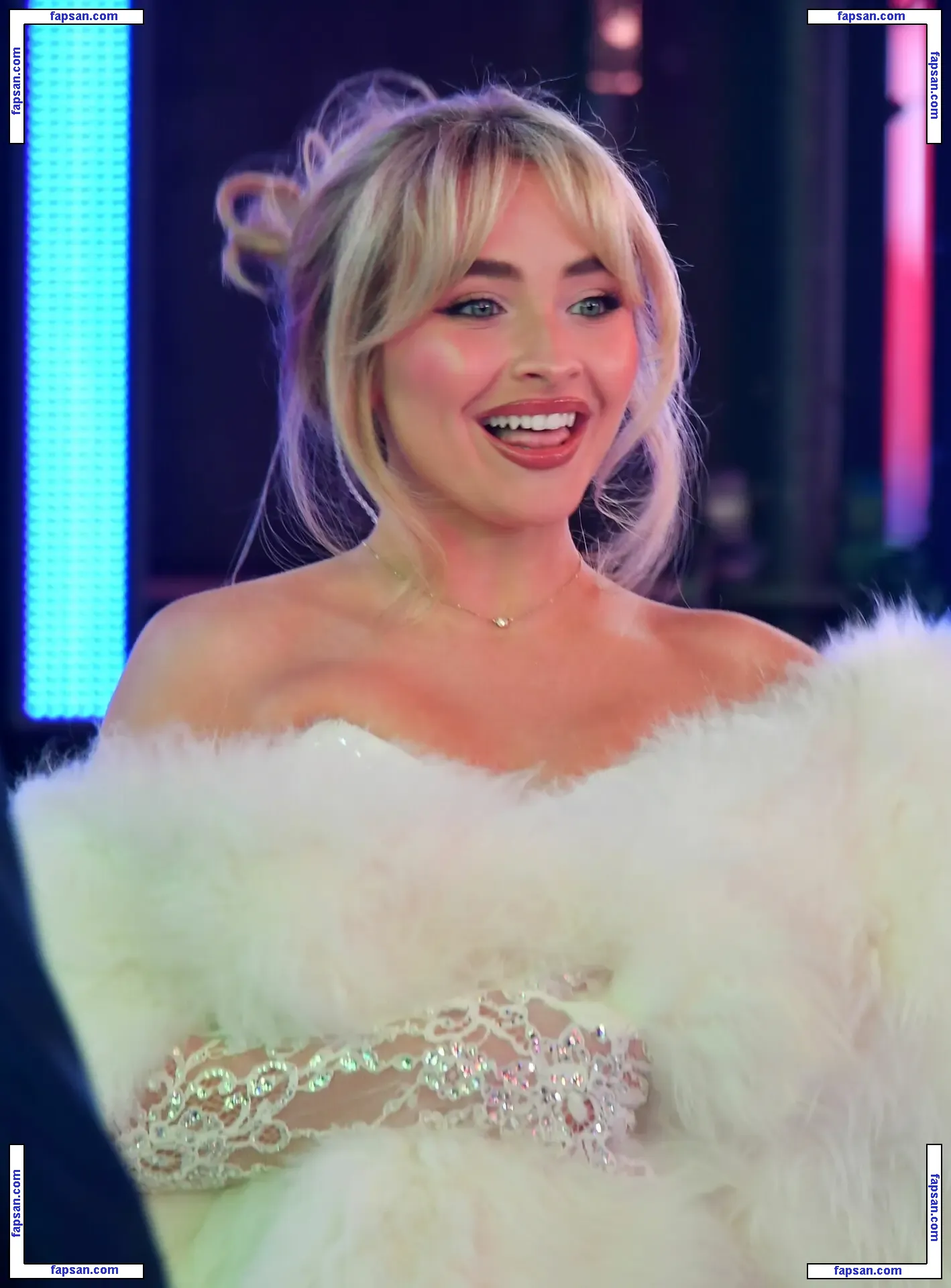 Sabrina Carpenter голая фото #2316 с Онлифанс