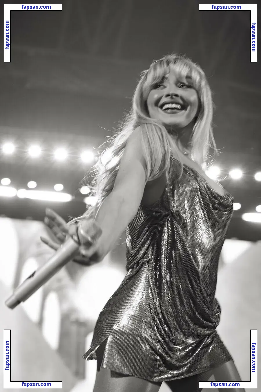 Sabrina Carpenter голая фото #2460 с Онлифанс