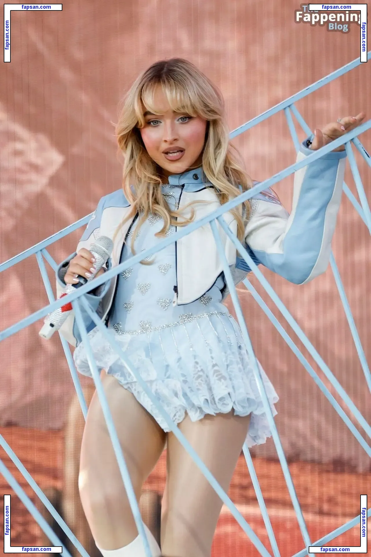 Sabrina Carpenter голая фото #2616 с Онлифанс