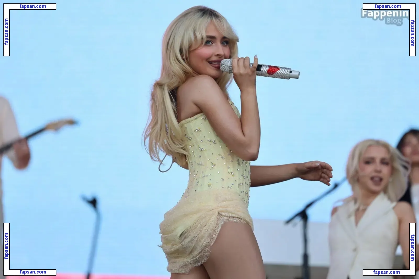 Sabrina Carpenter голая фото #2735 с Онлифанс