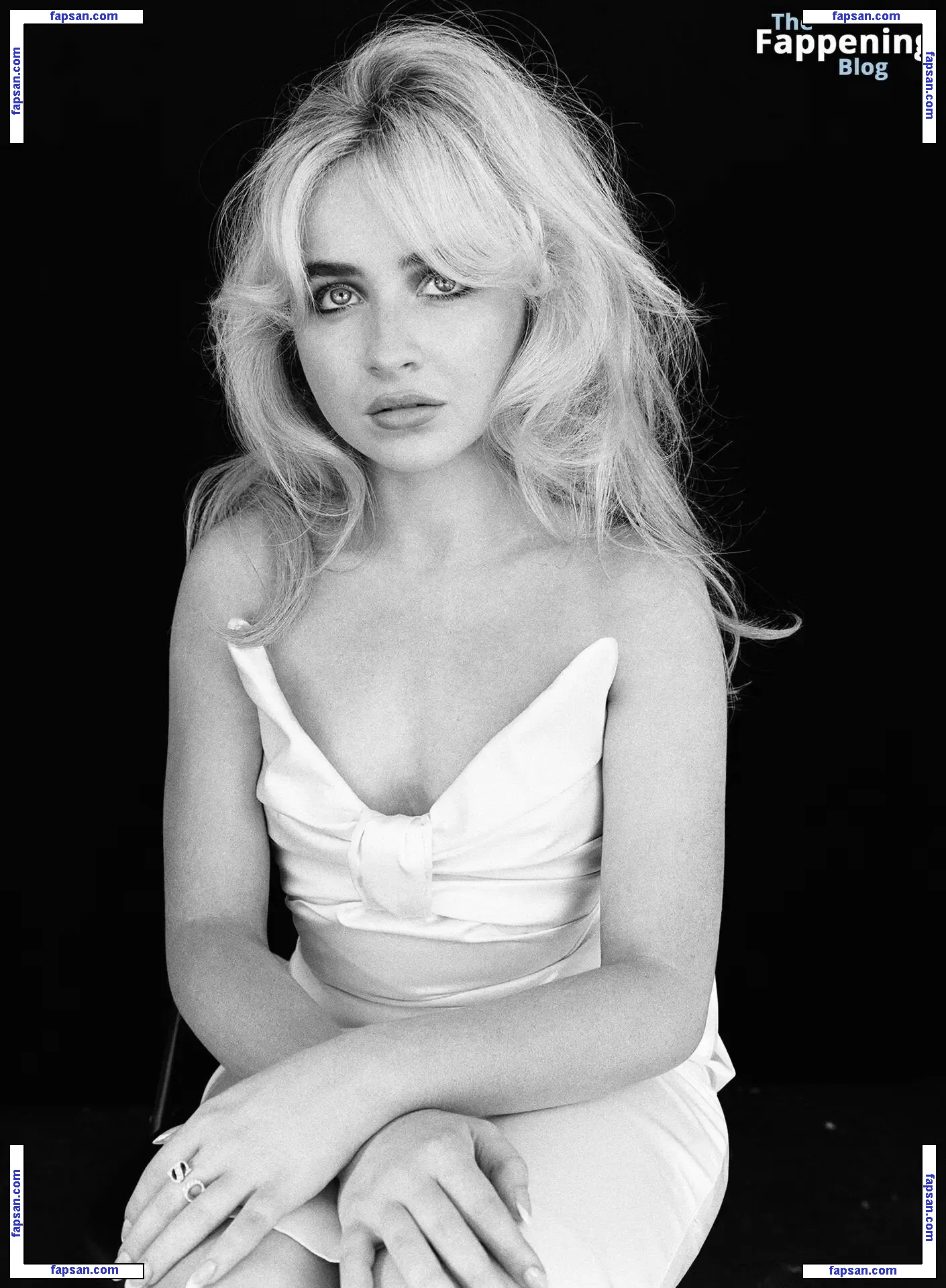 Sabrina Carpenter nude photo #2984 from OnlyFans