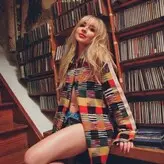 Sabrina Carpenter голая #2107
