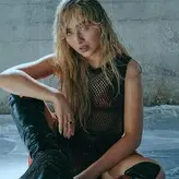 Sabrina Carpenter голая #2133