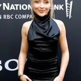 Sabrina Carpenter голая #2191