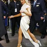 Sabrina Carpenter голая #2212
