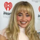 Sabrina Carpenter голая #2222