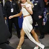 Sabrina Carpenter голая #2224
