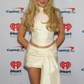 Sabrina Carpenter голая #2233