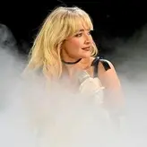 Sabrina Carpenter голая #2294