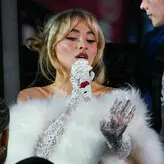 Sabrina Carpenter голая #2315