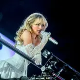 Sabrina Carpenter голая #2334