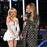 Sabrina Carpenter голая #2339