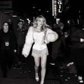 Sabrina Carpenter голая #2358