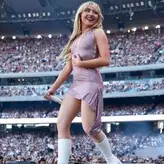 Sabrina Carpenter голая #2423