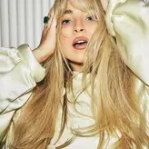 Sabrina Carpenter голая #2473