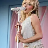 Sabrina Carpenter голая #2581