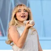 Sabrina Carpenter голая #2589