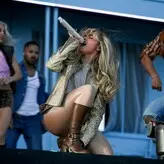 Sabrina Carpenter голая #2590