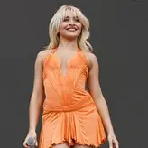 Sabrina Carpenter голая #2676