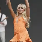 Sabrina Carpenter голая #2687