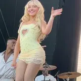 Sabrina Carpenter голая #2694