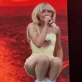 Sabrina Carpenter голая #2704